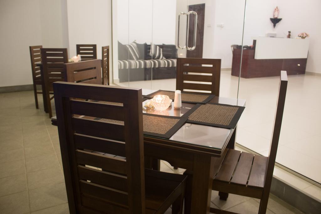 The Suite 262 Negombo Eksteriør billede
